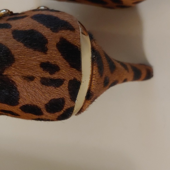 Vince Camuto leopard skin 3" heel 8 med - Picture 3 of 3